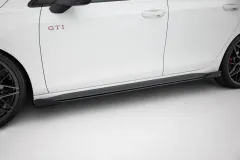Dokładki progów Street Pro+Flapsy Volkswagen Golf GTI / GTE / GTI Clubsport / R-Line Mk8 Maxton największy sklep tuningowy w Polsce!