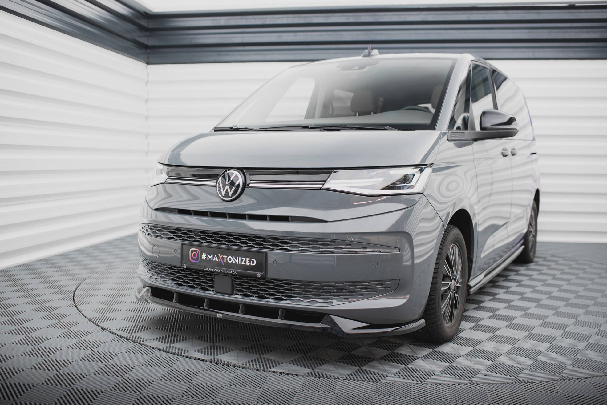 Splitter Przedni V.2 Volkswagen Multivan T7 Maxton największy sklep tuningowy w Polsce!