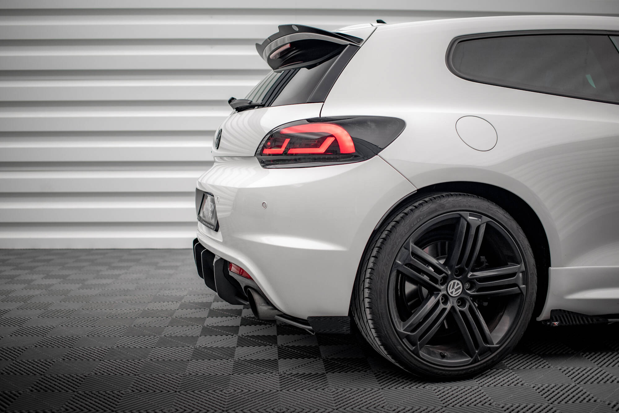 Splittery Tylne Boczne Street Pro + Flaps Volkswagen Scirocco R Mk3 Maxton największy sklep tuningowy w Polsce!