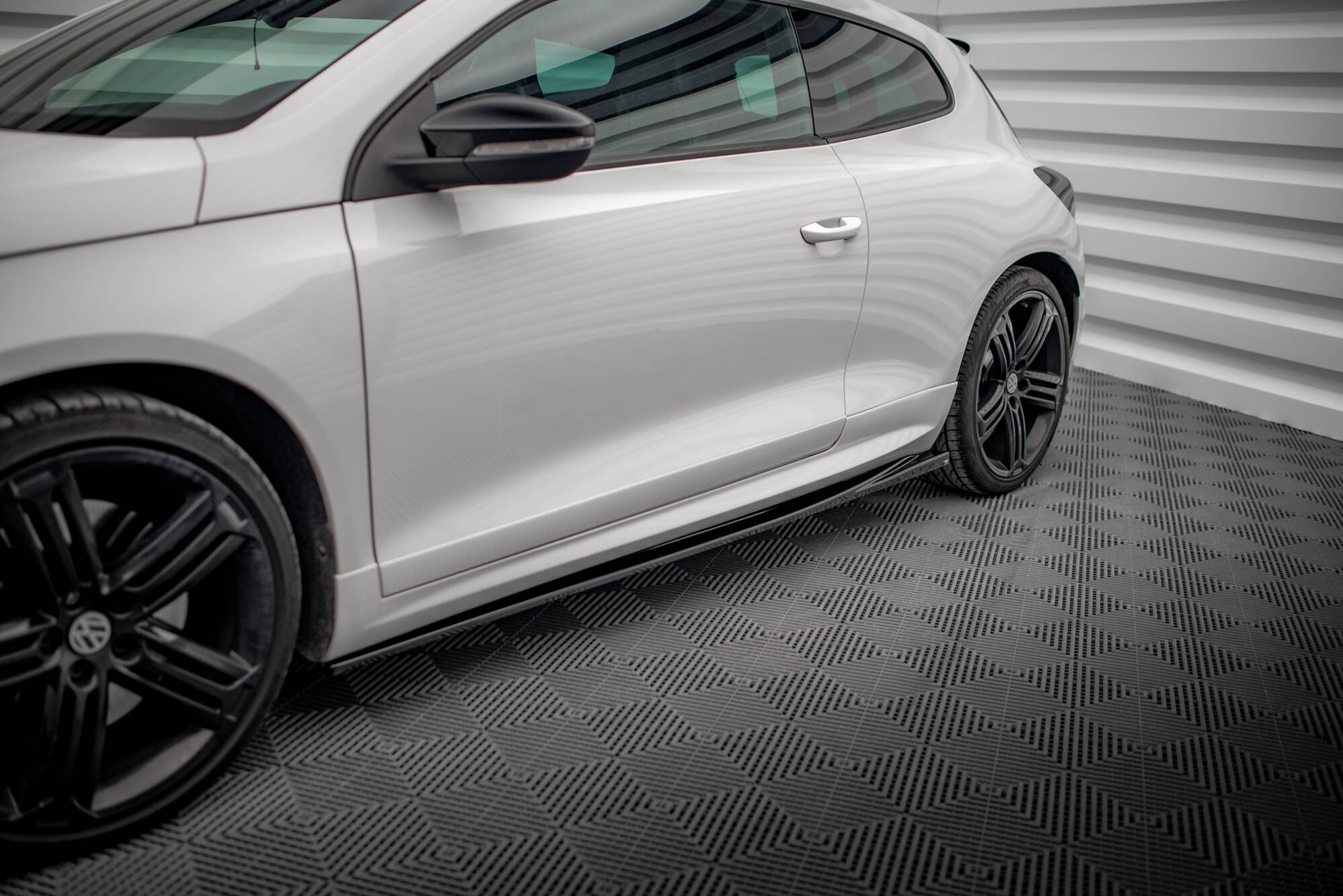 Dokładki Progów V.2 Volkswagen Scirocco R Mk3 Maxton największy sklep tuningowy w Polsce!