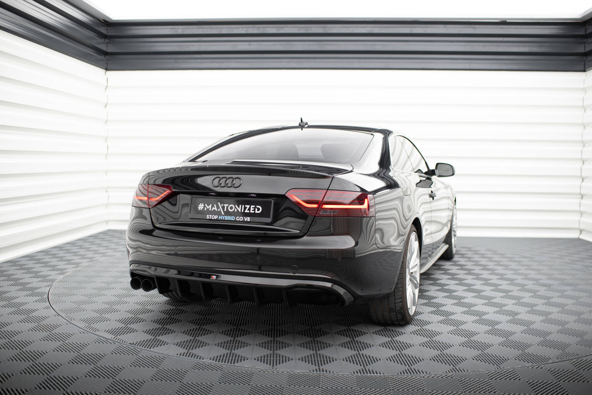 Dokładka Tylna Audi A5 Coupe / Cabrio S-Line 8T (Wersja z podwójnym wydechem z jednej strony) Maxton największy sklep tuningowy w Polsce!