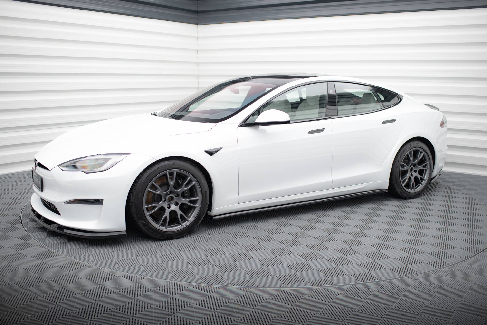 Zestaw Splitterów Tesla Model S Plaid Mk1 Facelift Maxton największy sklep tuningowy w Polsce!