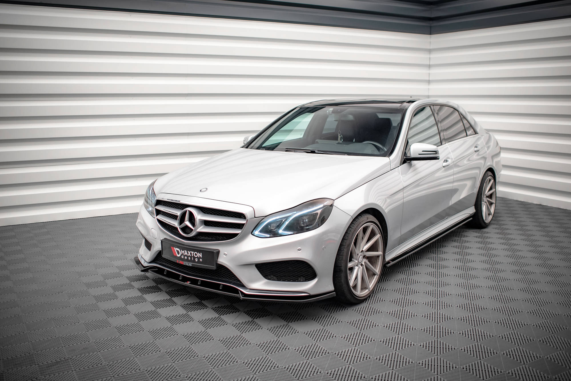 Zestaw Splitterów Mercedes-Benz E AMG-Line Sedan W212 Facelift Maxton największy sklep tuningowy w Polsce!